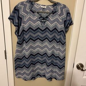 Zigzag Patterned Blue and White Top